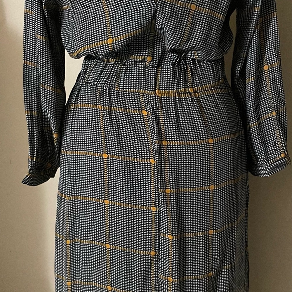 Dress - Picture 4 of 7